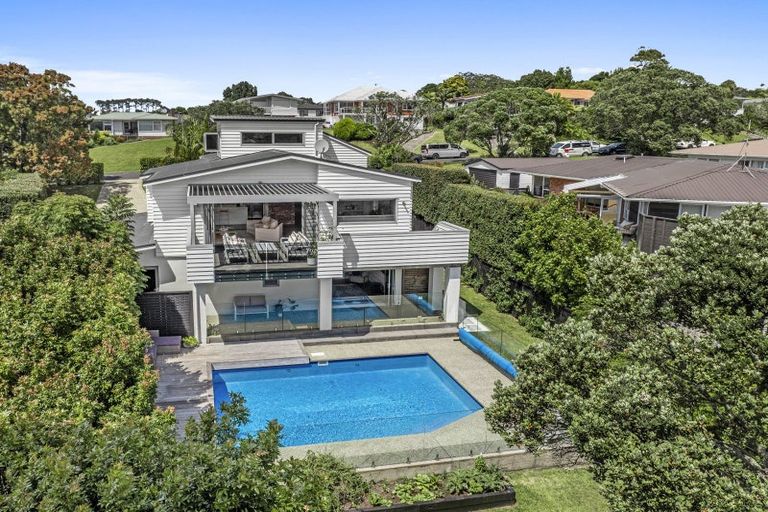 Photo of property in 17 Mayfair Crescent, Mairangi Bay, Auckland, 0630