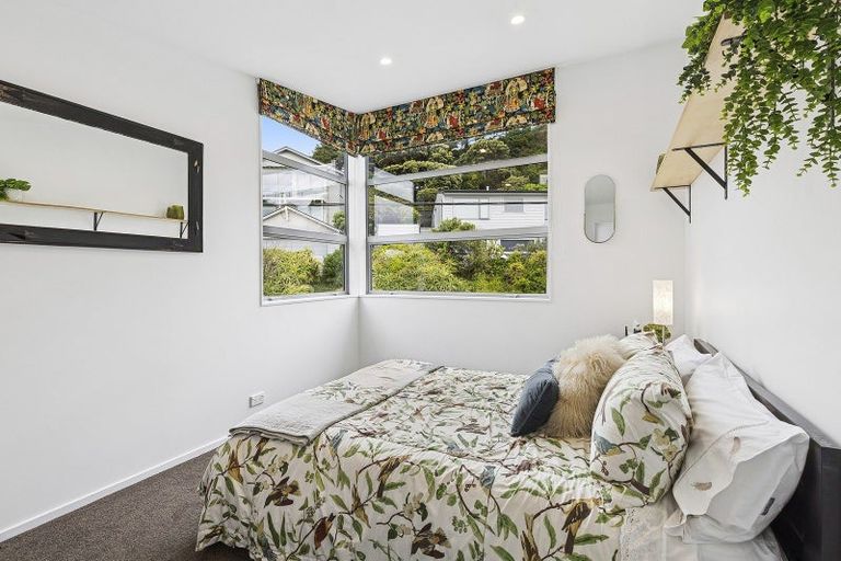 Photo of property in 32 Mantell Street, Seatoun, Wellington, 6022