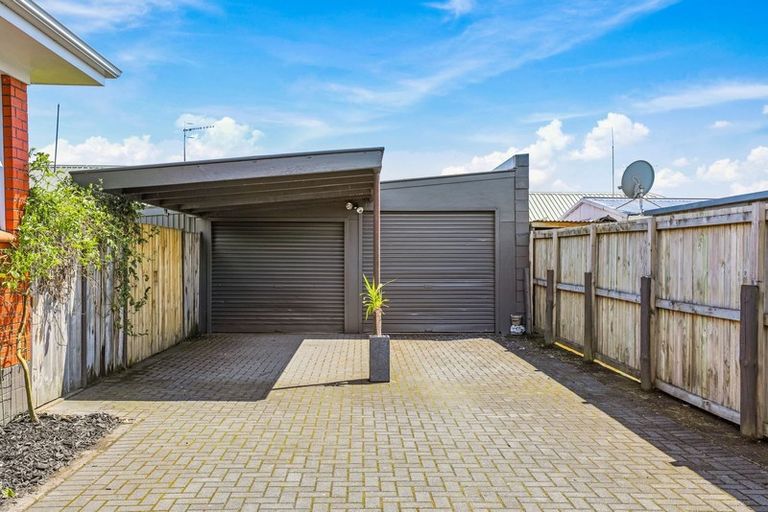 Photo of property in 21 Fenruss Street, Fairy Springs, Rotorua, 3015