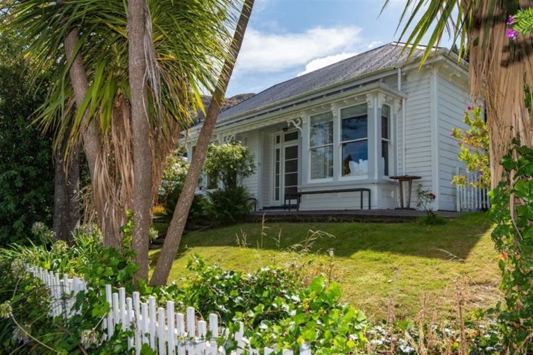 Photo of property in 32 Simeon Quay, Lyttelton, 8082