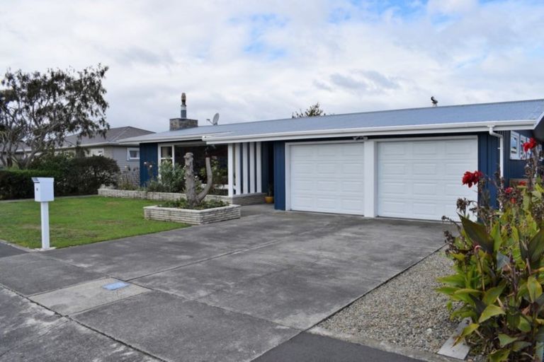 Photo of property in 24 Lemon Street, Otaki, 5512