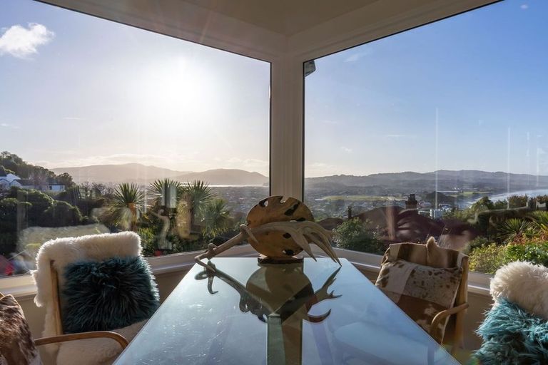 Photo of property in 114 Cliffs Road, Saint Clair, Dunedin, 9012