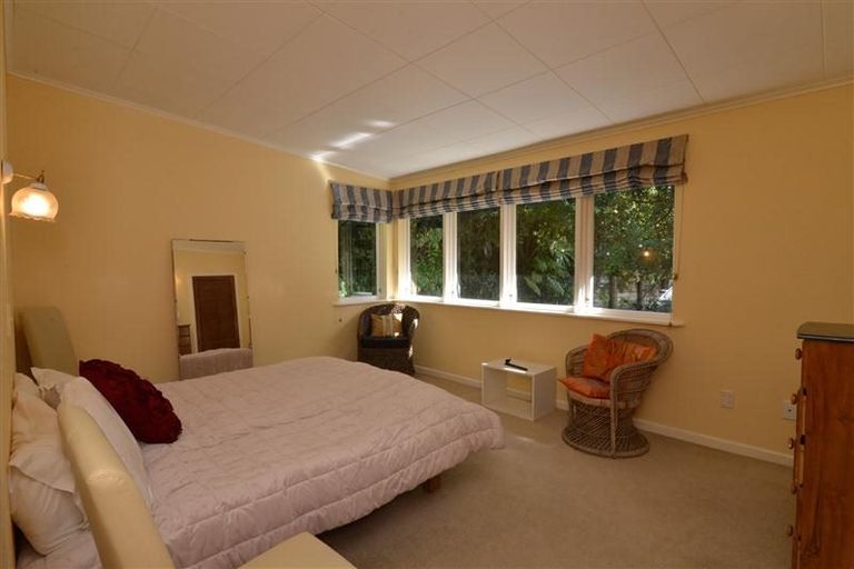 Photo of property in 50 Otitori Bay Road, Titirangi, Auckland, 0604