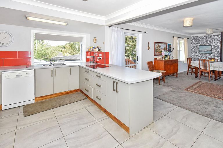 Photo of property in 15a Grande Vue Road, Hillpark, Auckland, 2102