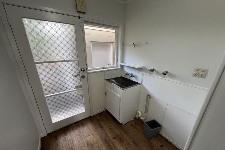 Photo of property in 19 Sartors Avenue, Northcross, Auckland, 0630