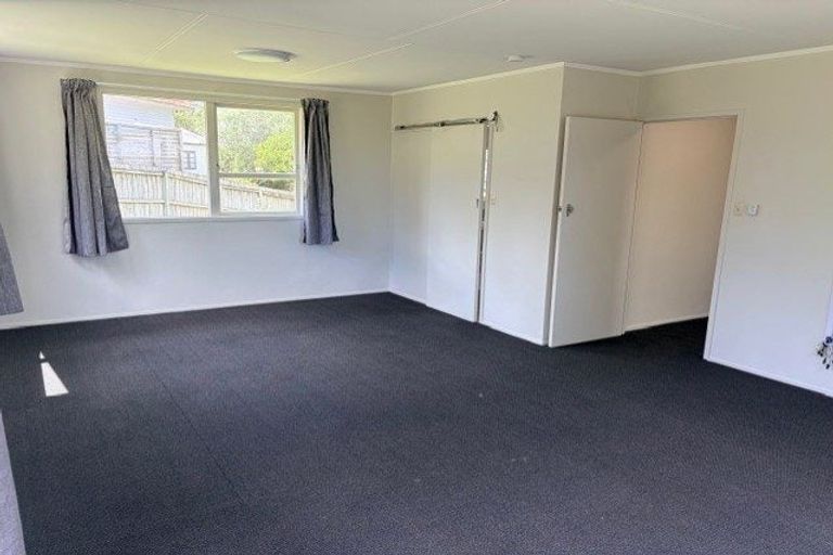 Photo of property in 13 Woodstock Road, Forrest Hill, Auckland, 0620