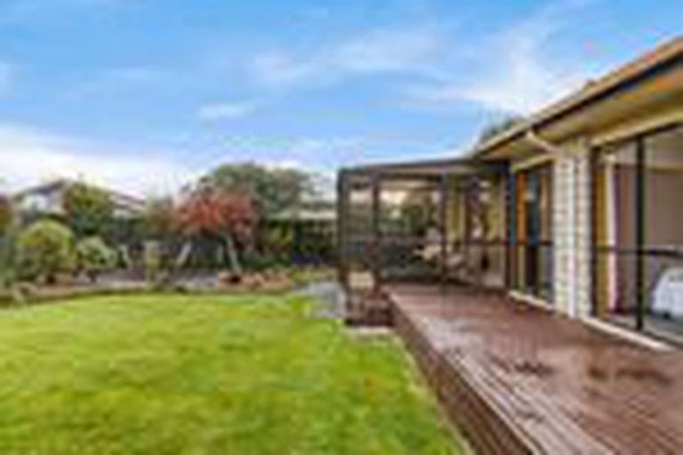 Photo of property in 81 Vivian Street, Burwood, Christchurch, 8083