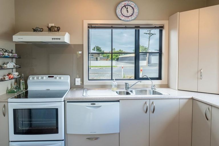 Photo of property in 7 Margate Street, Waihola, Milton, 9073