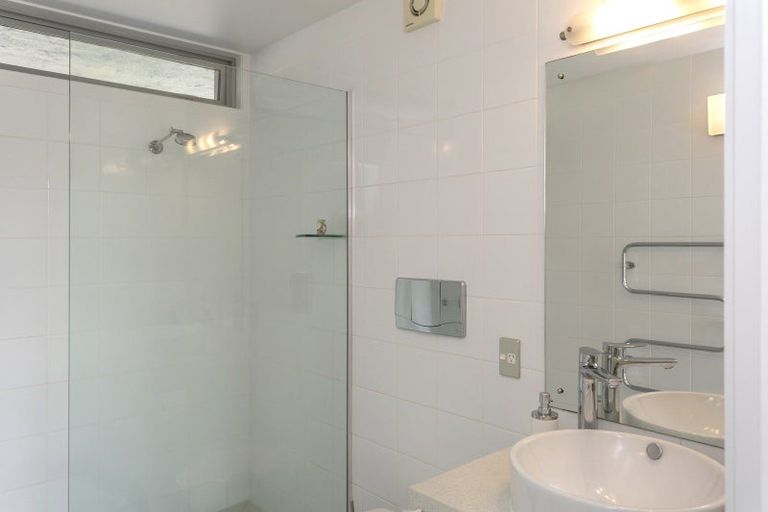 Photo of property in 300 Lake Terrace, Two Mile Bay, Taupo, 3330