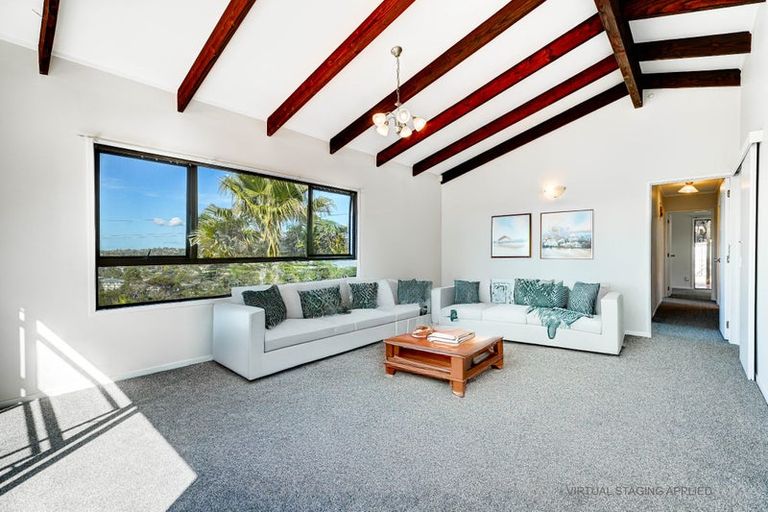 Photo of property in 29 Noeleen Street, Glenfield, Auckland, 0629