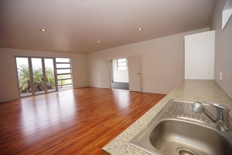 Photo of property in 3 Orewa Heights Crescent, Orewa, 0931