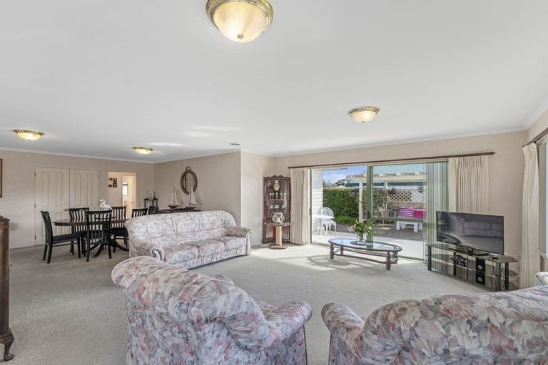 Photo of property in 76 Birch Street, Hilltop, Taupo, 3330