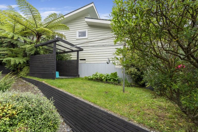 Photo of property in 54 Baroda Street, Khandallah, Wellington, 6035