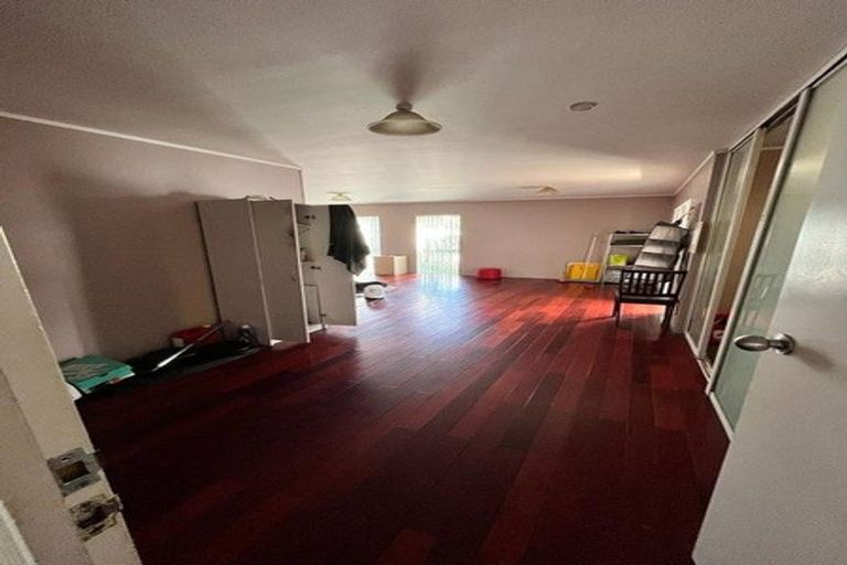 Photo of property in 1/144 Shifnal Drive, Randwick Park, Auckland, 2105