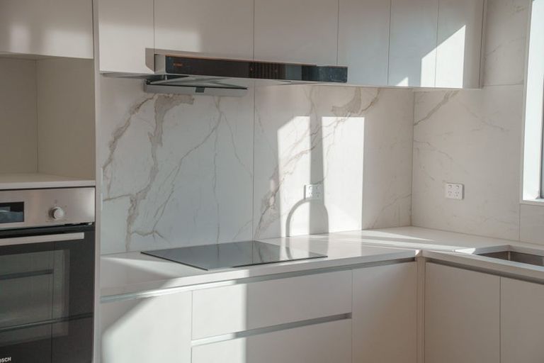 Photo of property in 18a Pavola Grove, Glenfield, Auckland, 0629