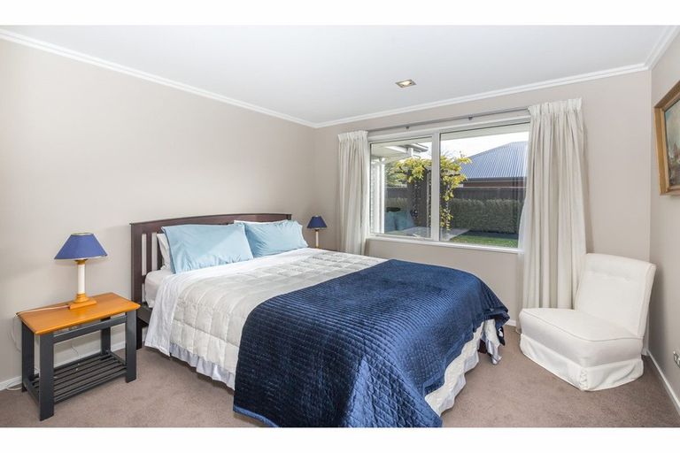 Photo of property in 12 Holbrook Way, Westmorland, Christchurch, 8025