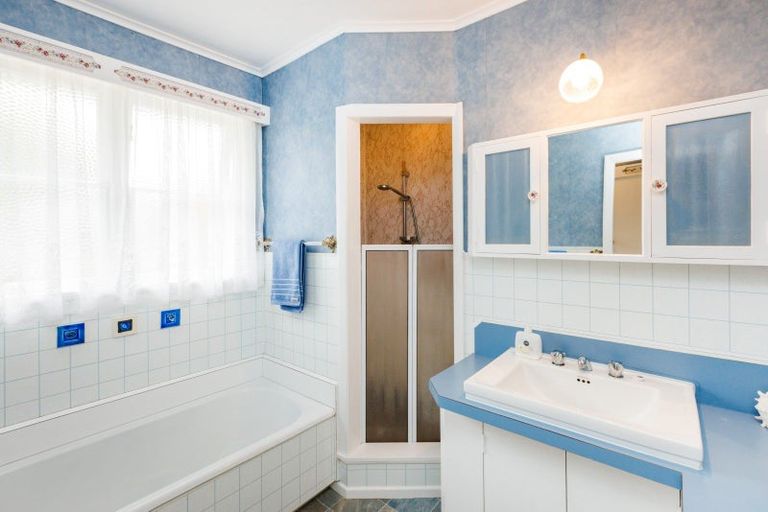 Photo of property in 4 Duna Place, Takaro, Palmerston North, 4412