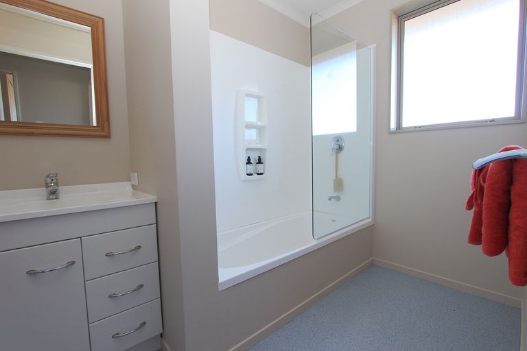 Photo of property in 16e Rousehill Street, Renwick, 7204