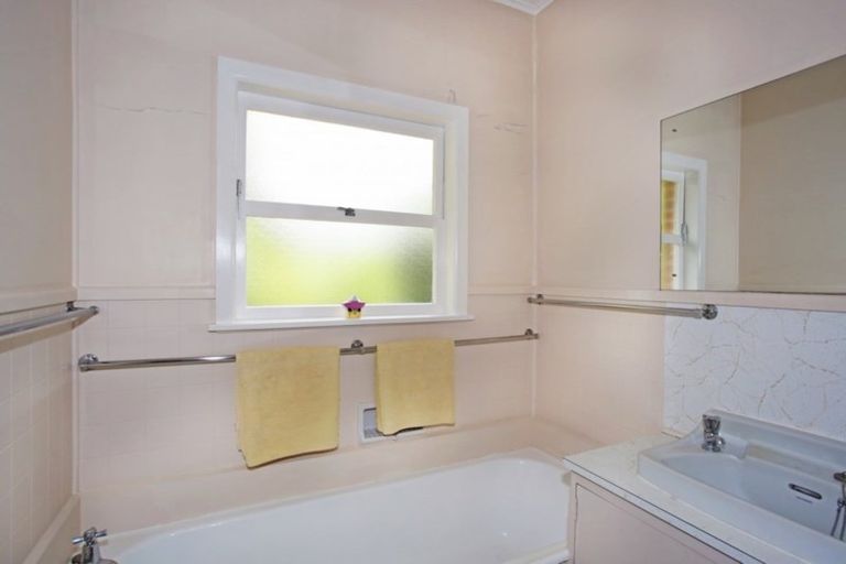 Photo of property in 1a Prospect Terrace, Pukekohe, 2120