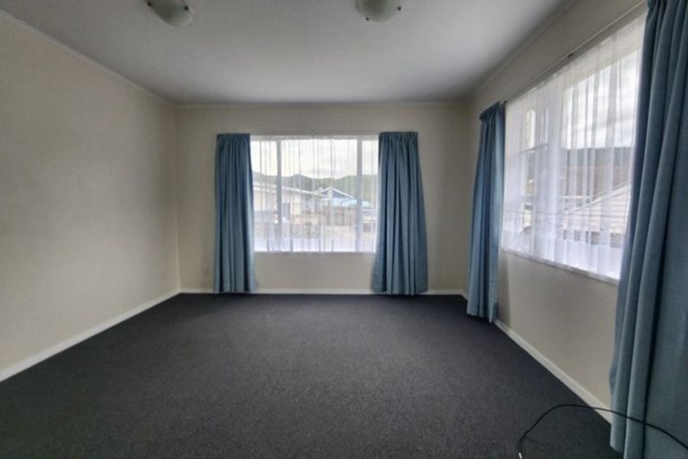 Photo of property in 317 Wellington Road, Wainuiomata, Lower Hutt, 5014