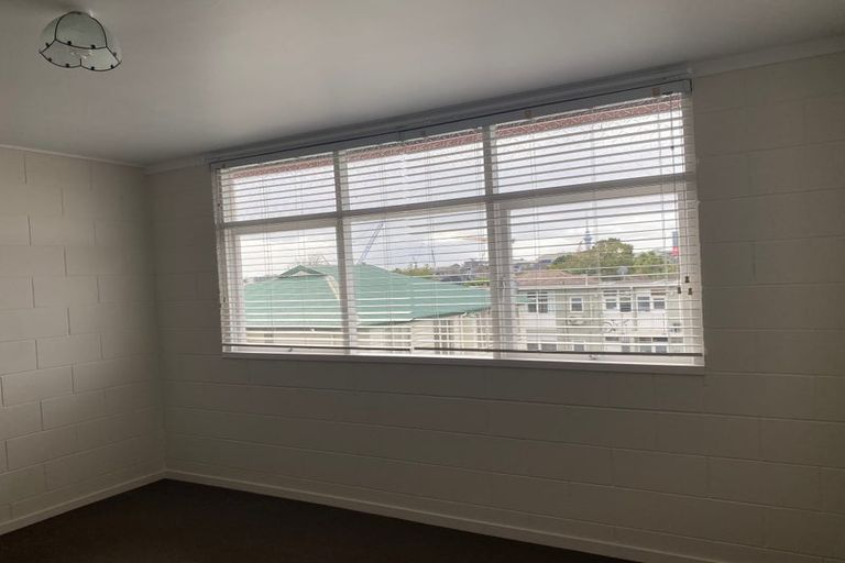 Photo of property in 9 Esplanade Road, Mount Eden, Auckland, 1024