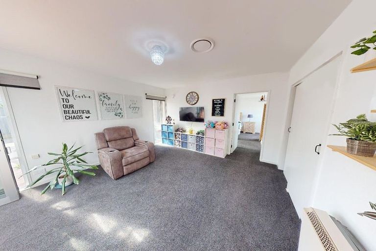 Photo of property in 30 Terry Crescent, Milson, Palmerston North, 4414