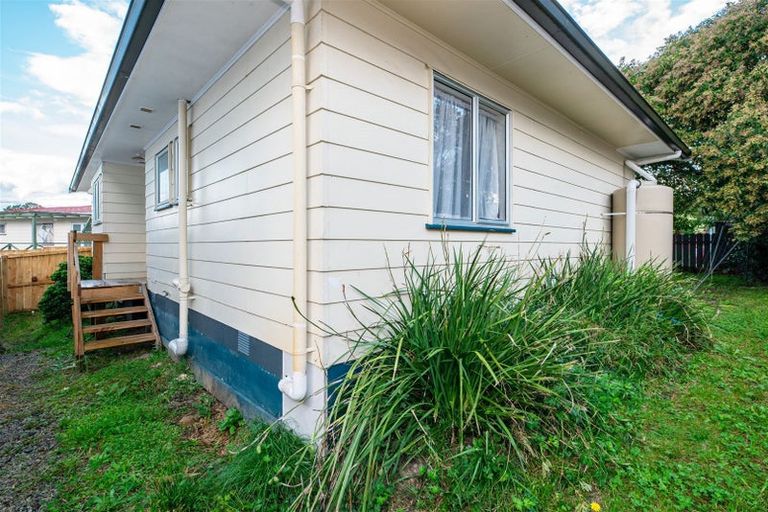 Photo of property in 76a Borich Road, Sunnyvale, Auckland, 0612