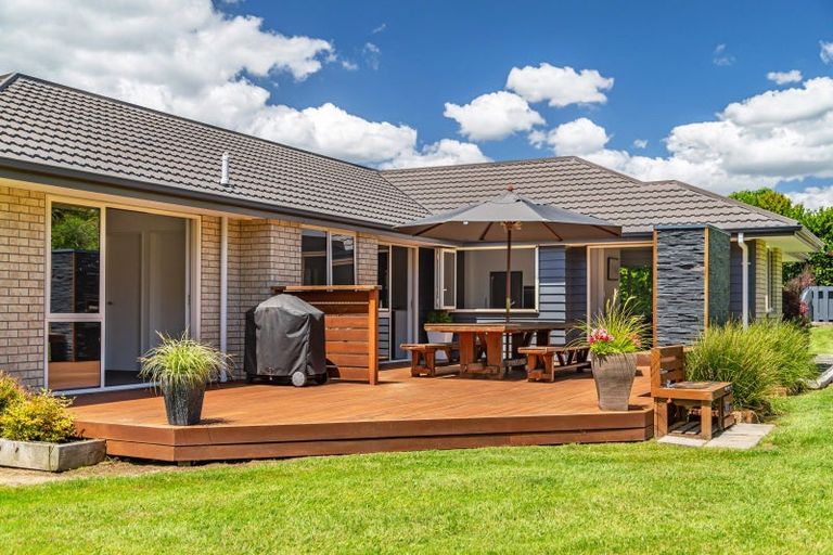 Photo of property in 51 Ohau Terraces, Ohau, Levin, 5570