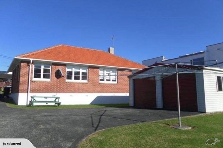 Photo of property in 39 Regina Street, Westmere, Auckland, 1022