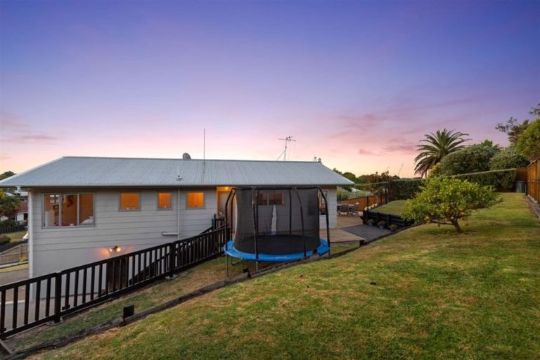Photo of property in 25 Cypress Crescent, Pukete, Hamilton, 3200