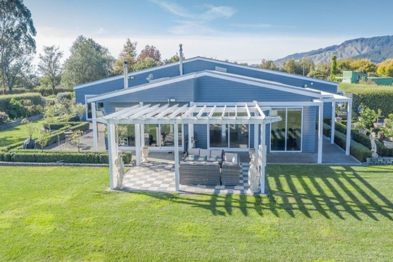 Photo of property in 342a Tararua Road, Levin, 5571