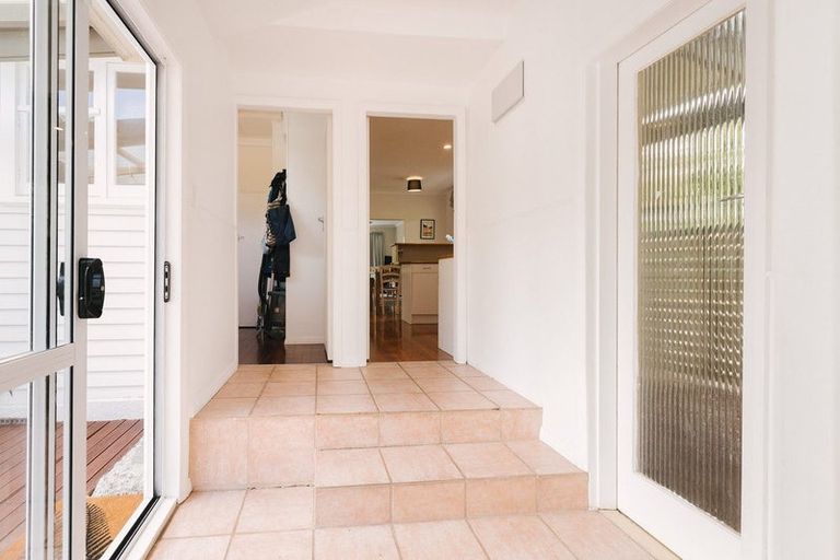 Photo of property in 4 Williams Terrace, Fitzherbert, Palmerston North, 4410