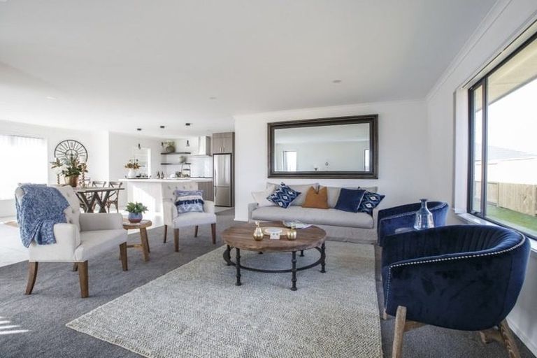 Photo of property in 12 Kahukaka Road, One Tree Point, 0118