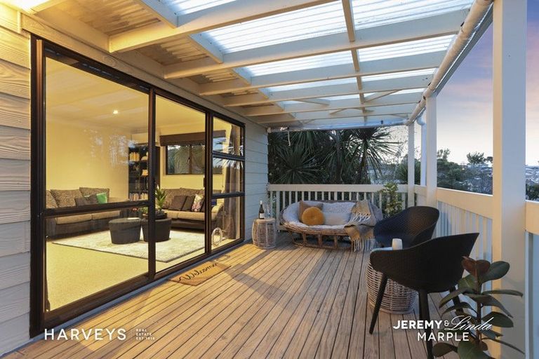 Photo of property in 1/28 Eastglen Road, Glen Eden, Auckland, 0602