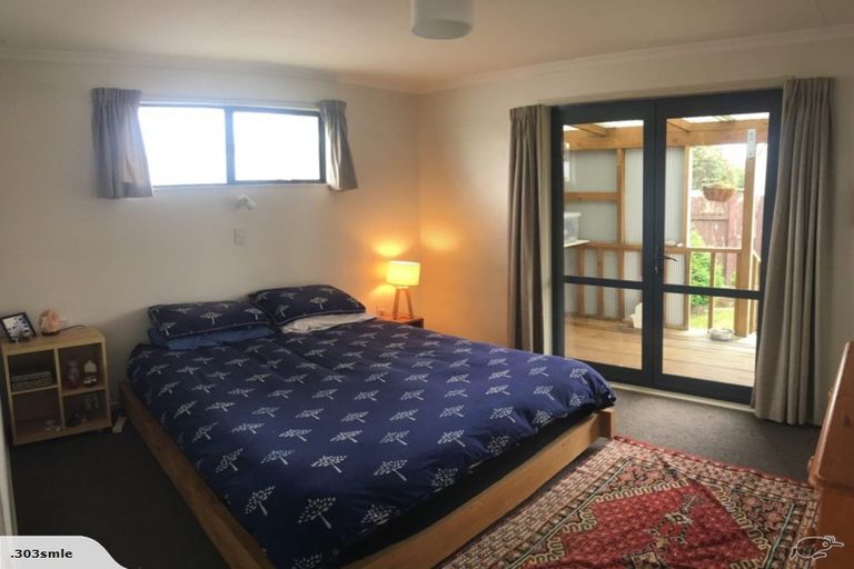 Photo of property in 57 Acacia Street, Kelvin Grove, Palmerston North, 4414