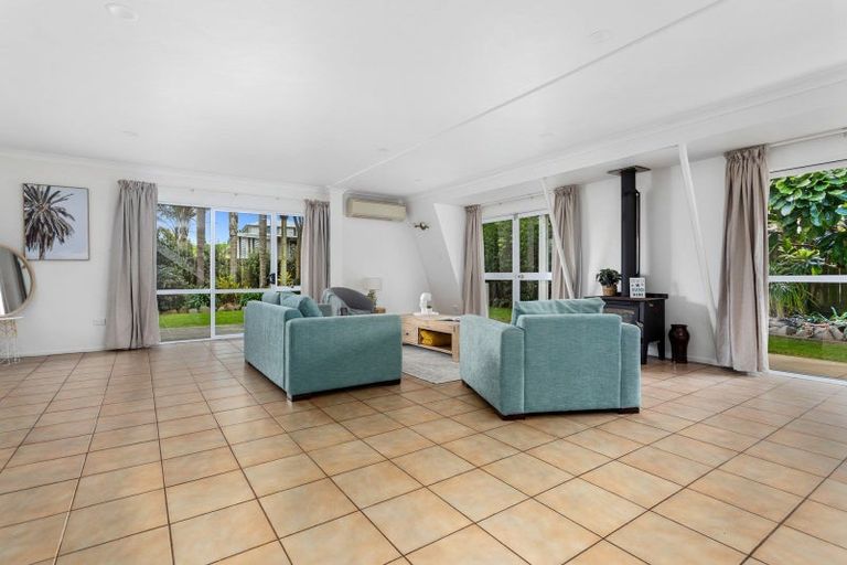 Photo of property in 4 Marlin Drive, Coastlands, Whakatane, 3120