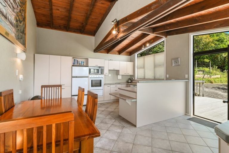 Photo of property in 47 Spencer Road, Lake Tarawera, Rotorua, 3076
