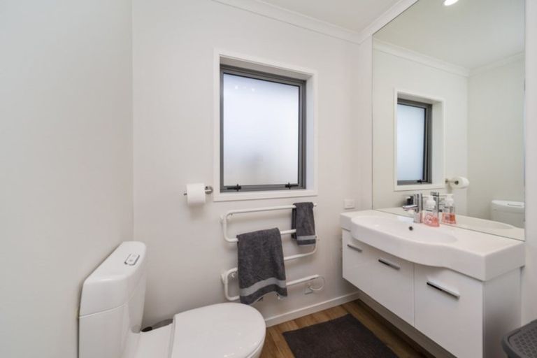 Photo of property in 5a Estate Grove, Inglewood, 4330