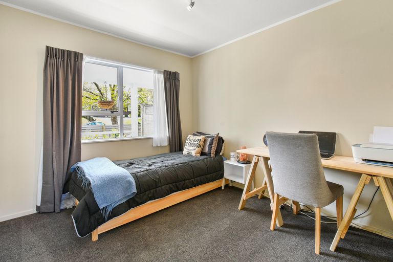 Photo of property in 6 Lorelei Place, Opaheke, Papakura, 2113