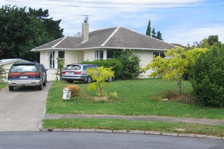 Photo of property in 9 Wyman Place, Pakuranga Heights, Auckland, 2010