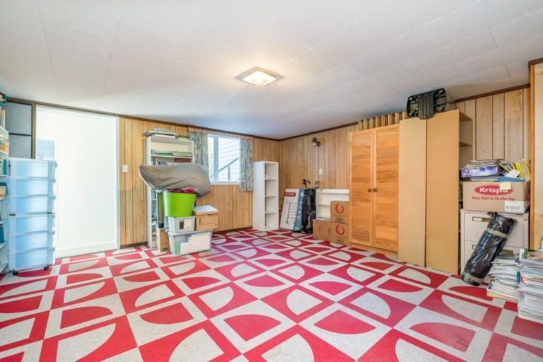 Photo of property in 7 Te Whiti Grove, Korokoro, Lower Hutt, 5012