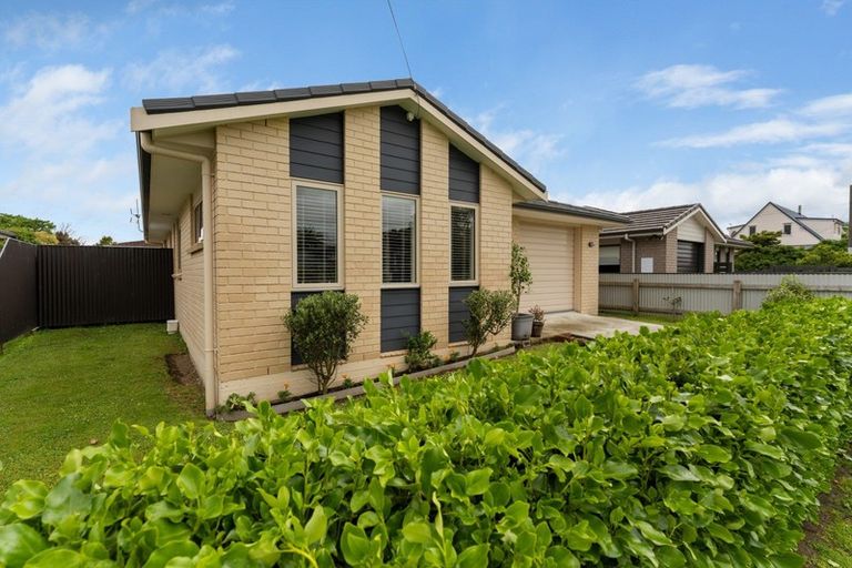 Photo of property in 23 Bowen Street, Woodville, 4920