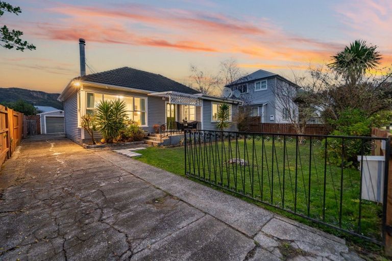 Photo of property in 34 Milne Crescent, Taita, Lower Hutt, 5011
