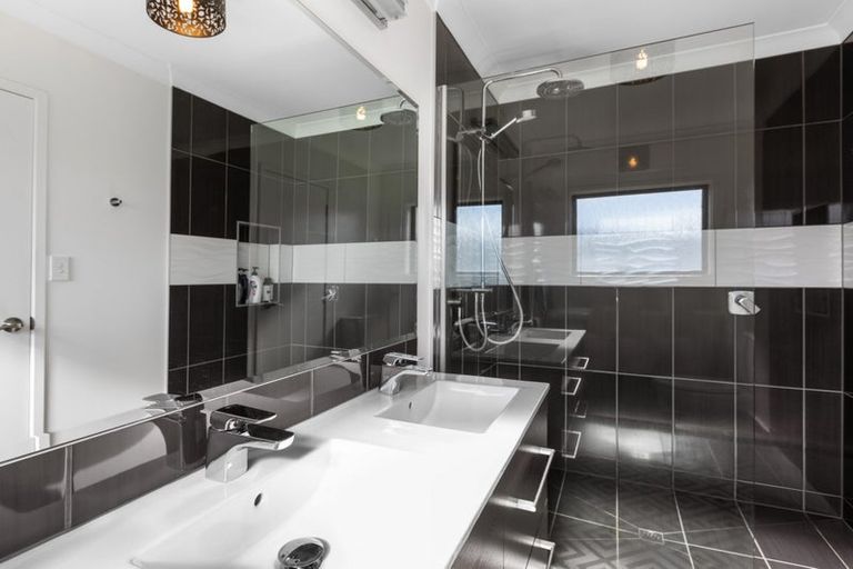 Photo of property in 28 River View Road, Morrinsville, 3300