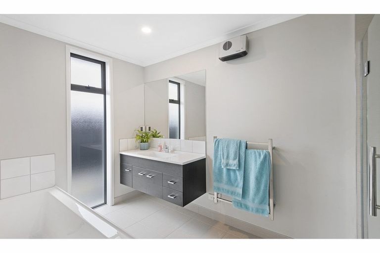 Photo of property in 28 John Annan Street, Halswell, Christchurch, 8025