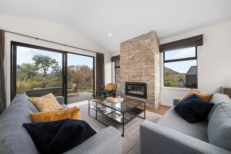 Photo of property in 5 Durness Court, Jacks Point, Queenstown, 9371