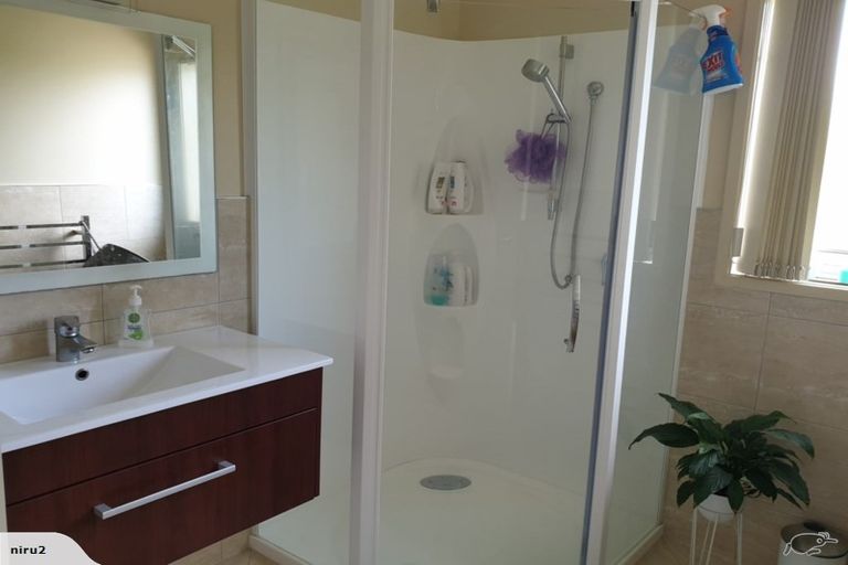 Photo of property in 210 Clovelly Road, Bucklands Beach, Auckland, 2012