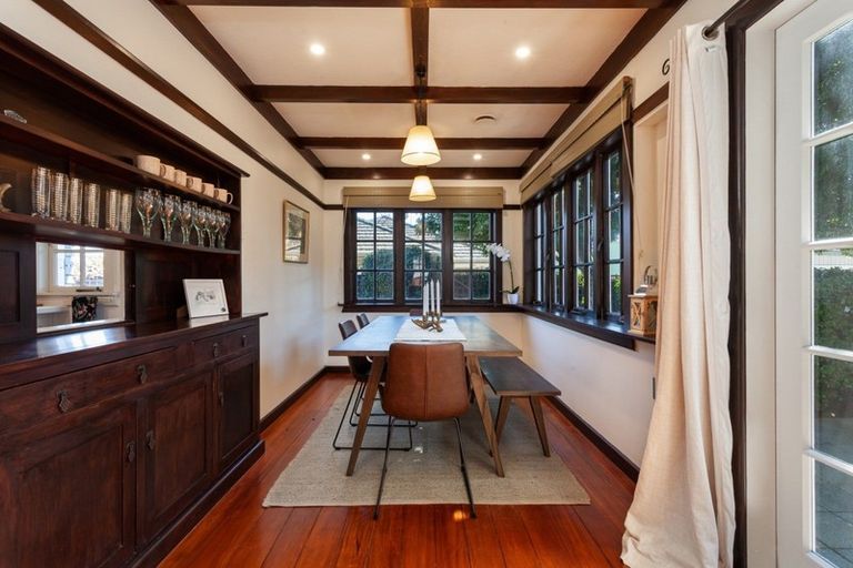 Photo of property in 379a Devonport Road, Tauranga South, Tauranga, 3112