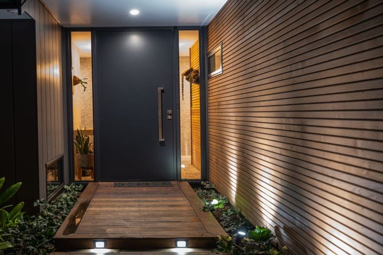 Photo of property in 11 Pike Place, Ferndale, New Plymouth, 4310