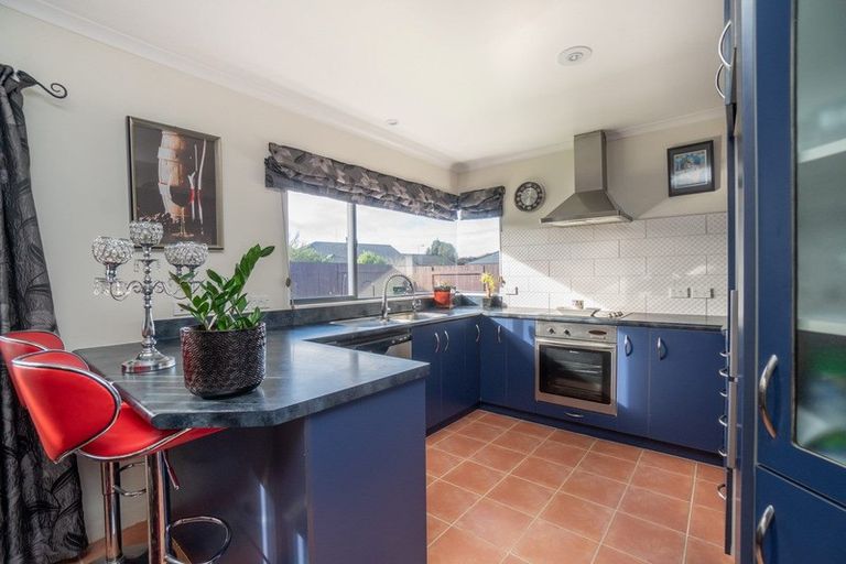 Photo of property in 155 Schnell Drive, Kelvin Grove, Palmerston North, 4414